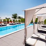 Tisza-to Apartmanpark Aparthotel Kiskore