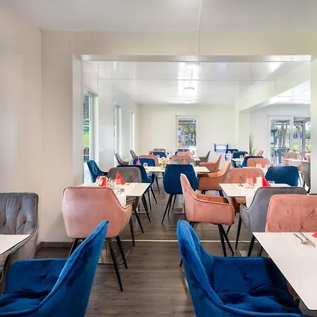 Tisza-to Apartmanpark Aparthotel