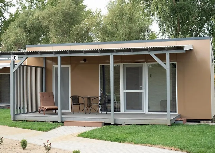 Tisza-to Apartmanpark 아파트호텔 Kisköre