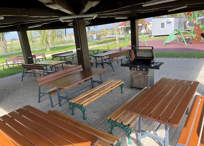 Tisza-to Apartmanpark 아파트호텔 4*